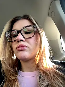 Snapshot of RinaCat chatting on 30, 9, 2025 RinaCat online show from 30, 9, 2025