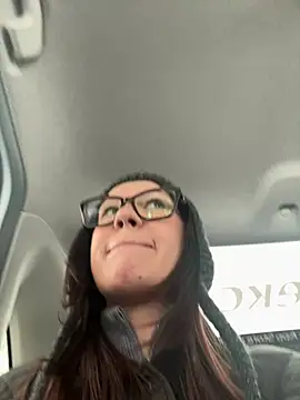 Snapshot of RinaCat chatting on 11, 3, 2025 RinaCat online show from 11, 3, 2025