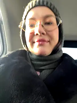 Snapshot of RinaCat chatting on 29, 11, 2025 RinaCat online show from 29, 11, 2025