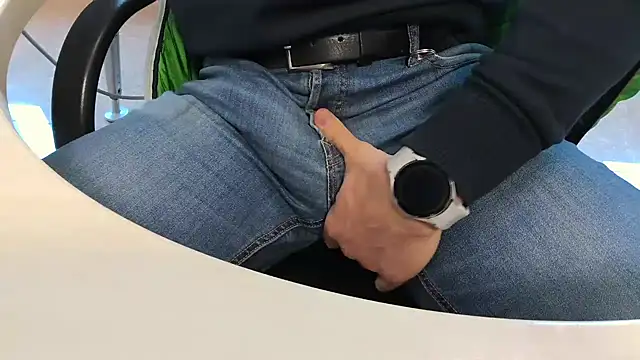 alessandroman2114 online show from 18, 2, 2025