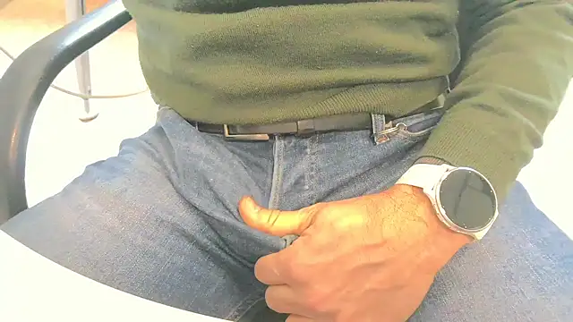 alessandroman2114 online show from 16, 2, 2026