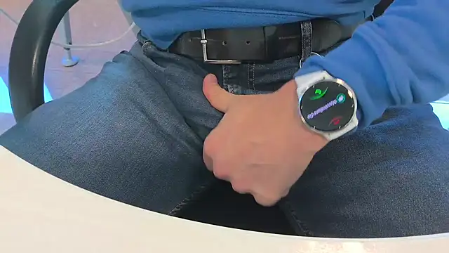 Snapshot of alessandroman2114 chatting on 17, 3, 2026 alessandroman2114 online show from 17, 3, 2026