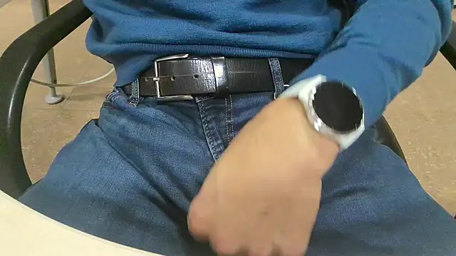 alessandroman2114 online show from 4, 12, 2025