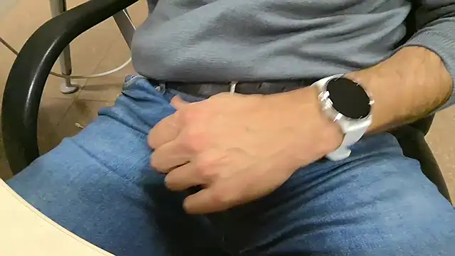 alessandroman2114 online show from 11, 11, 2025