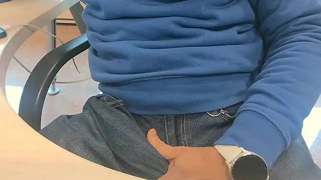 alessandroman2114 online show from 15, 1, 2026