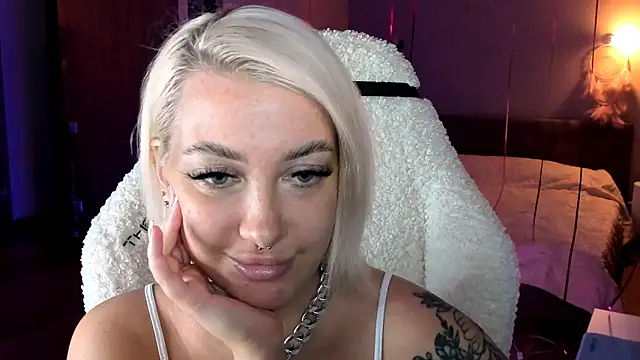 Snapshot of tykioty_Miley chatting on 2, 3, 2025 tykioty Miley online show from 2, 3, 2025