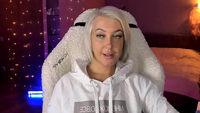 Snapshot of tykioty_Miley chatting on 29, 1, 2025 tykioty Miley online show from 29, 1, 2025