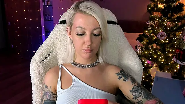 tykioty Miley online show from 22, 12, 2025