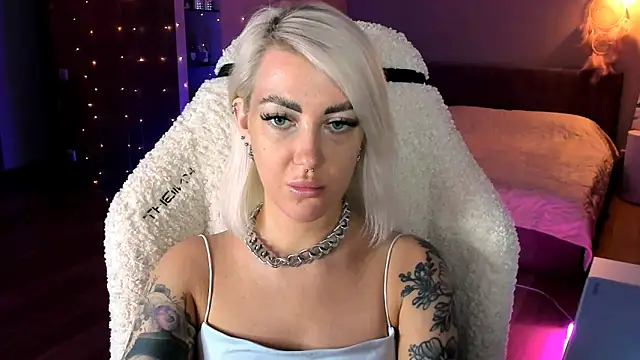 Snapshot of tykioty_Miley chatting on 3, 12, 2025 tykioty Miley online show from 3, 12, 2025