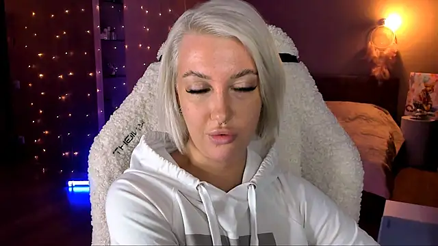 Snapshot of tykioty_Miley chatting on 29, 1, 2025 tykioty Miley online show from 29, 1, 2025