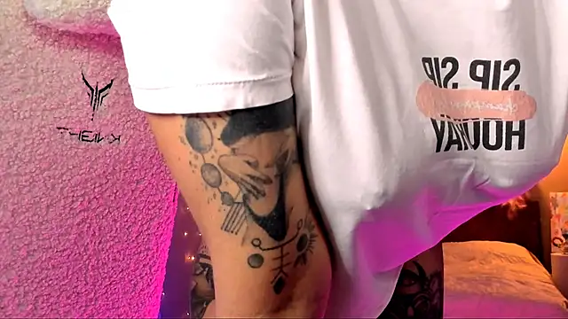 Snapshot of tykioty_Miley chatting on 17, 1, 2025 tykioty Miley online show from 17, 1, 2025