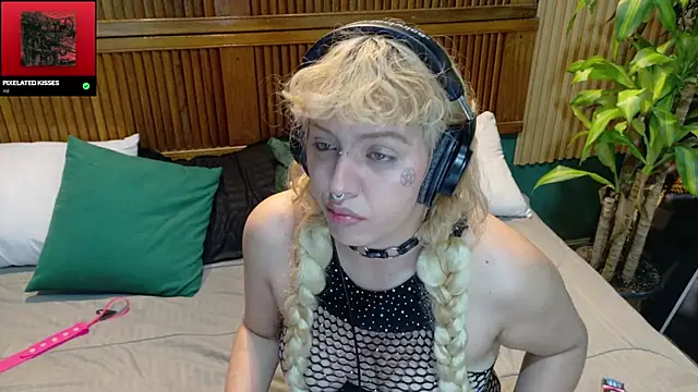 Eli666uwu online show from 16, 10, 2025