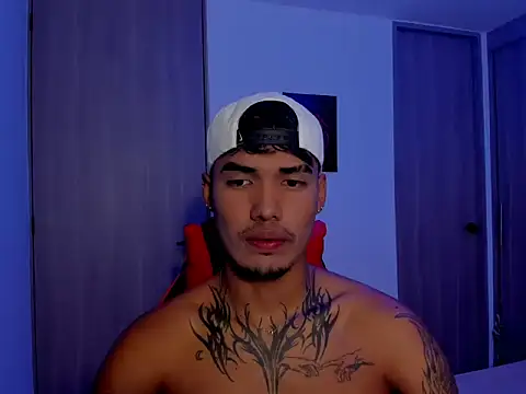 thomas latin boy online show from 14, 9, 2025