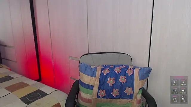 Snapshot of Karla_hernandez_ chatting on 17, 11, 2025 Karla hernandez online show from 17, 11, 2025