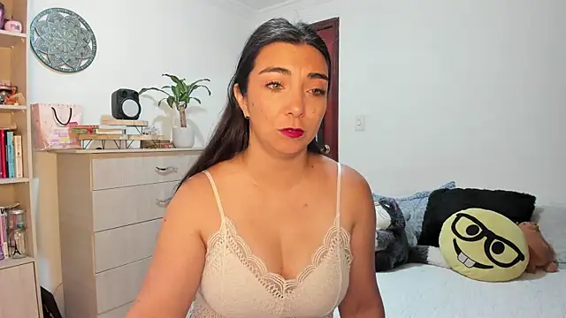 Snapshot of Karla_hernandez_ chatting on 8, 7, 2026 Karla hernandez online show from 8, 7, 2026