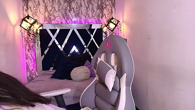 Snapshot of Karla_hernandez_ chatting on 17, 10, 2025 Karla hernandez online show from 17, 10, 2025