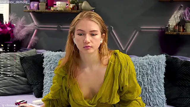 Snapshot of Alexandra_Demore chatting on 18, 9, 2025 Alexandra Demore online show from 18, 9, 2025