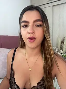 ambarcarterr online show from 18, 9, 2025