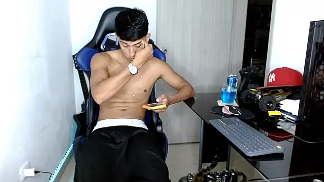 Juan da01 online show from 8, 3, 2025