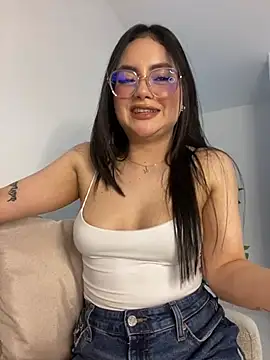 montmariana online show from 2, 2, 2025