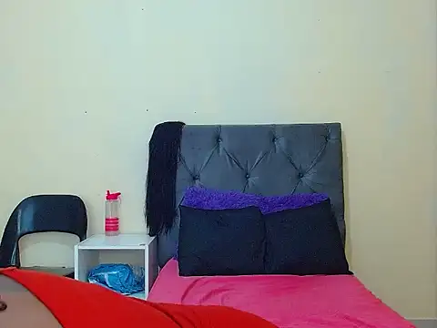 curvycloe1 online show from 9, 3, 2025