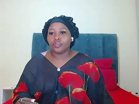 Snapshot of curvycloe1 chatting on 2, 6, 2026 curvycloe1 online show from 2, 6, 2026