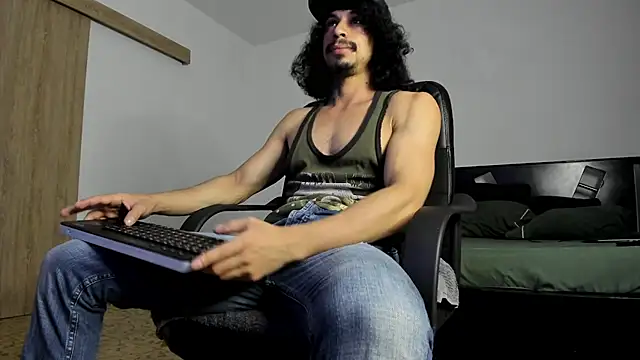 Snapshot of TristanWoods chatting on 27, 2, 2026 TristanWoods online show from 27, 2, 2026