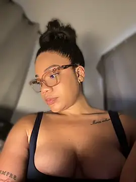 ashley Tompson1 online show from 17, 7, 2026