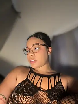 ashley Tompson1 online show from 13, 7, 2026