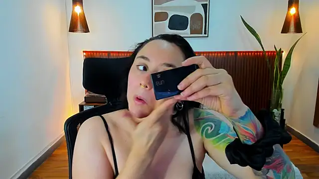 KatherineBond online show from 8, 10, 2025