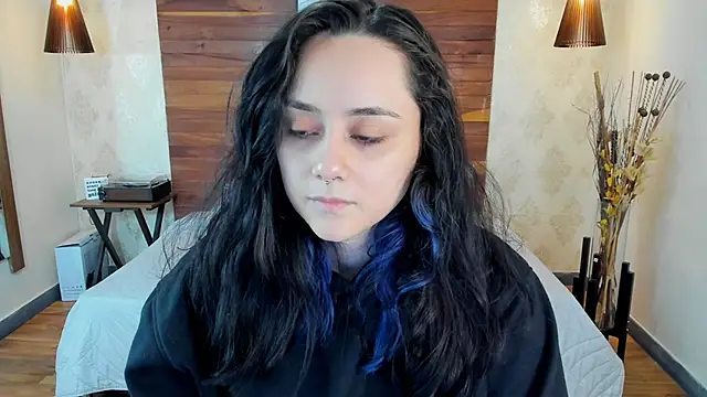 KatherineBond online show from 17, 3, 2025