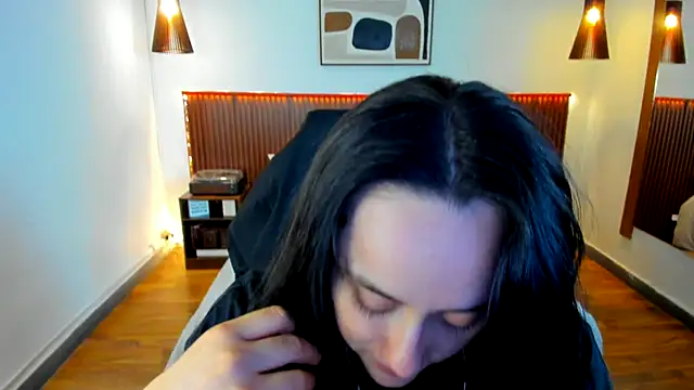 KatherineBond online show from 10, 10, 2025