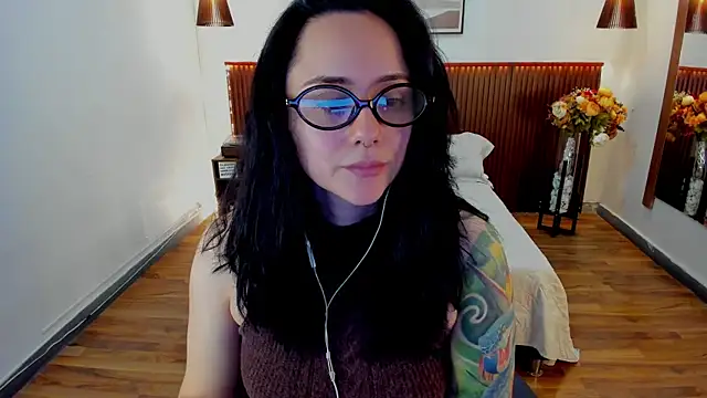 KatherineBond online show from 23, 7, 2026