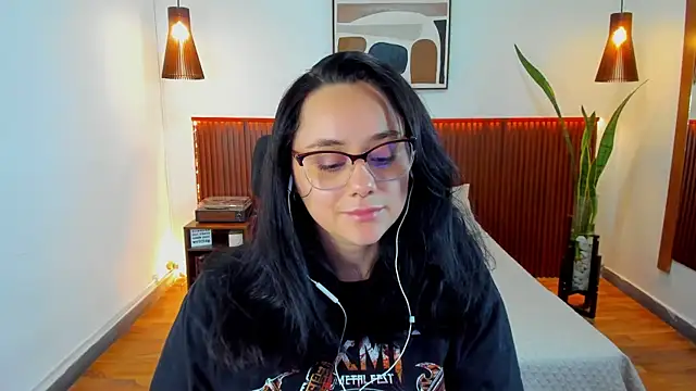 KatherineBond online show from 2, 10, 2025