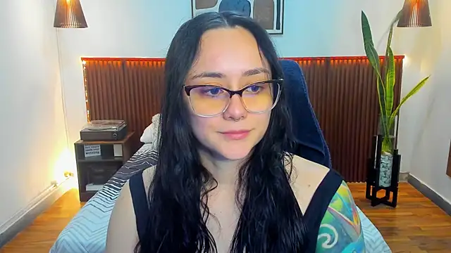 KatherineBond online show from 4, 12, 2025