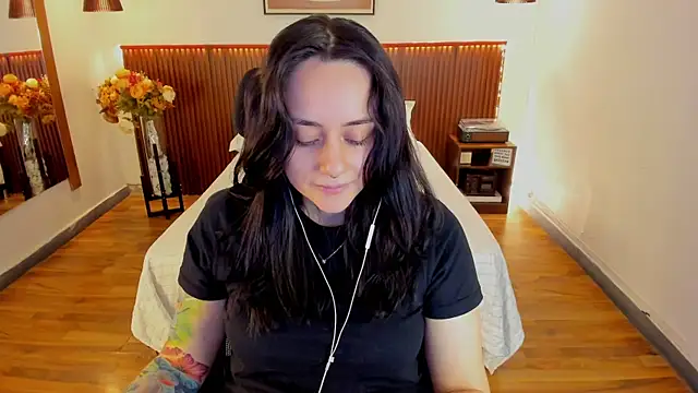 KatherineBond online show from 27, 6, 2026