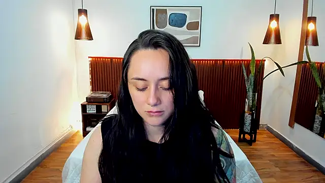 Snapshot of KatherineBond chatting on 13, 2, 2026 KatherineBond online show from 13, 2, 2026