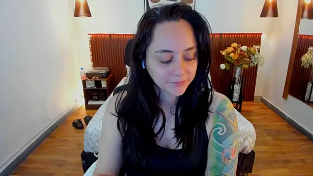 KatherineBond online show from 19, 5, 2026