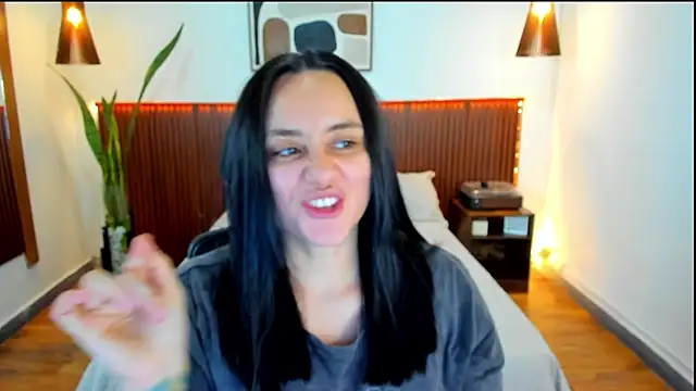 KatherineBond online show from 18, 9, 2025