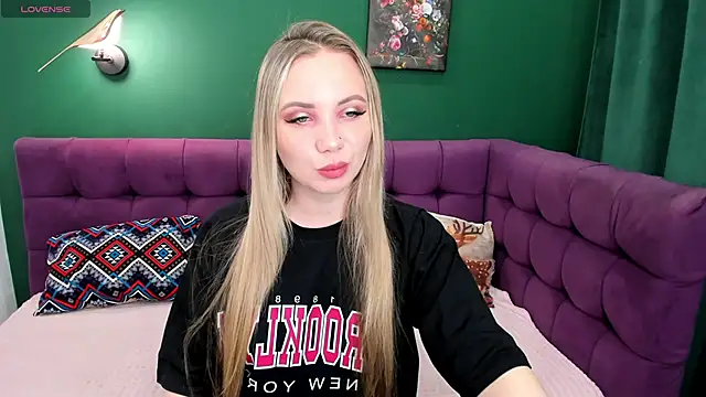 EvaMoran online show from 6, 5, 2026
