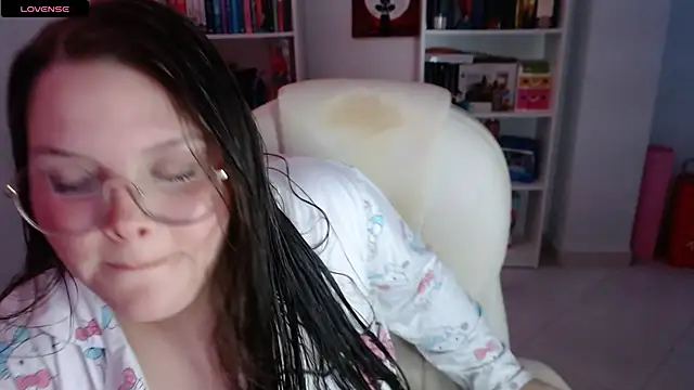 Gabiwaifu online show from 2, 3, 2025