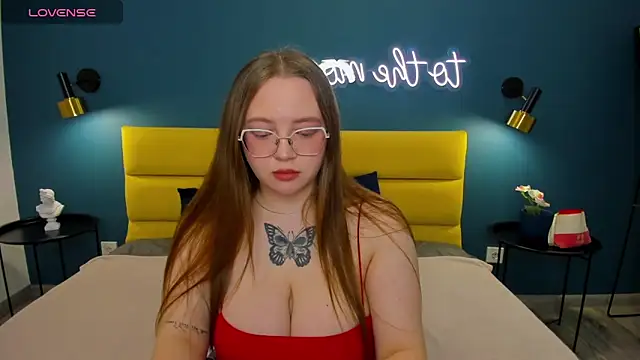 Emma adorablle online show from 28, 11, 2025