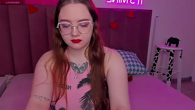 Emma adorablle online show from 15, 2, 2025