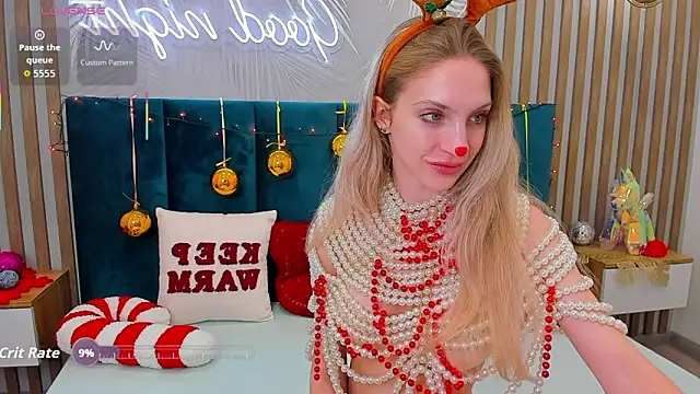 Snapshot of Emilly_Hart chatting on 3, 12, 2025 Emilly Hart online show from 3, 12, 2025