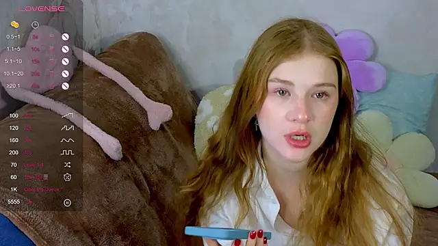 Snapshot of TrissMerigold9 chatting on 10, 10, 2025 TrissMerigold9 online show from 10, 10, 2025