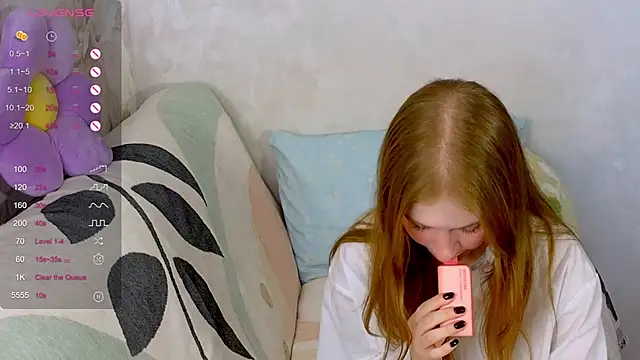 Snapshot of TrissMerigold9 chatting on 16, 10, 2025 TrissMerigold9 online show from 16, 10, 2025