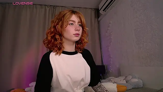 Evaa Moonn  online show from 1, 11, 2025