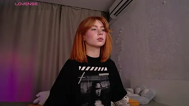 Evaa Moonn  online show from 10, 11, 2025