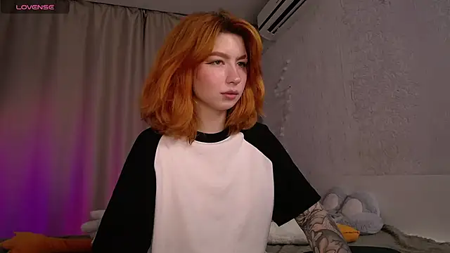 Evaa Moonn  online show from 12, 9, 2025