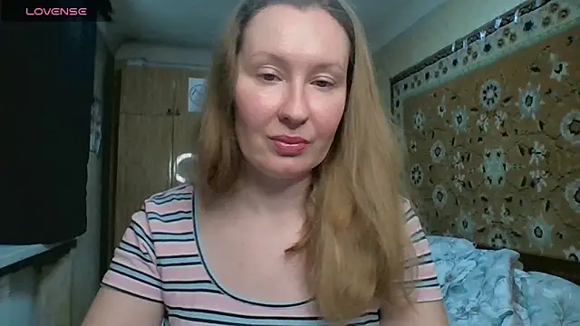 AnnaXLovers online show from 8, 4, 2026